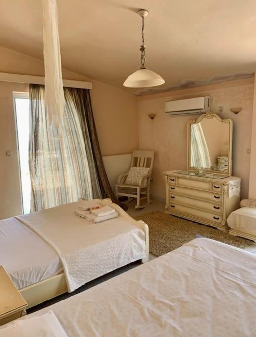 Marine'S Lux Villa:Golden Sunset Kalamata Exteriér fotografie